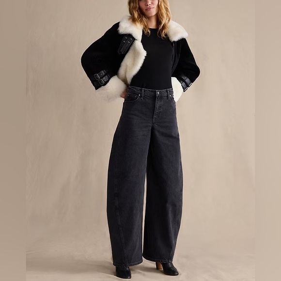 Banana Republic Denim - *NEW* BANANA REPUBLIC HIGH RISE LUXE BARREL JEAN WASHED BLACK 2/26